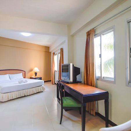 Tinidee Hotel Ranong Extérieur photo
