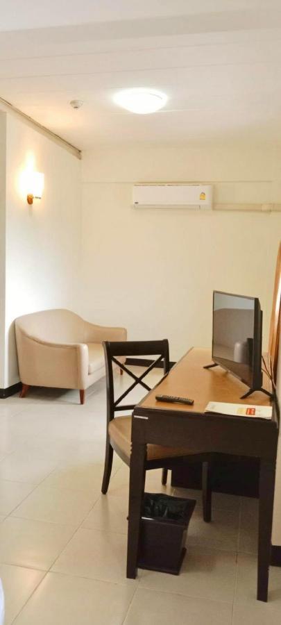 Tinidee Hotel Ranong Extérieur photo