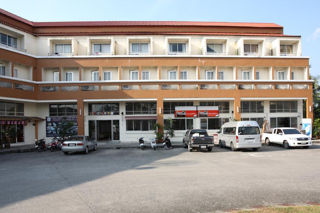 Tinidee Hotel Ranong Extérieur photo