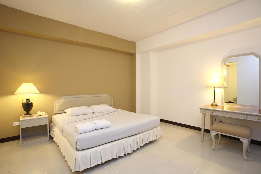 Tinidee Hotel Ranong Extérieur photo