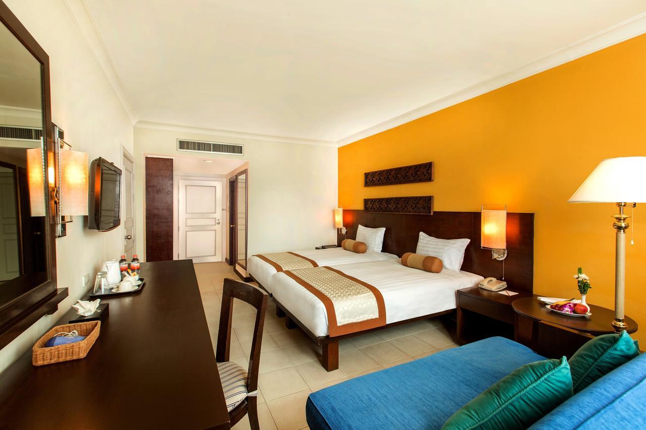 Tinidee Hotel Ranong Extérieur photo