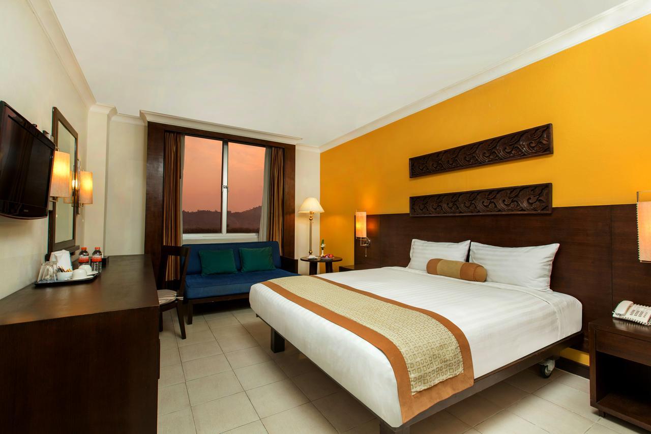 Tinidee Hotel Ranong Extérieur photo
