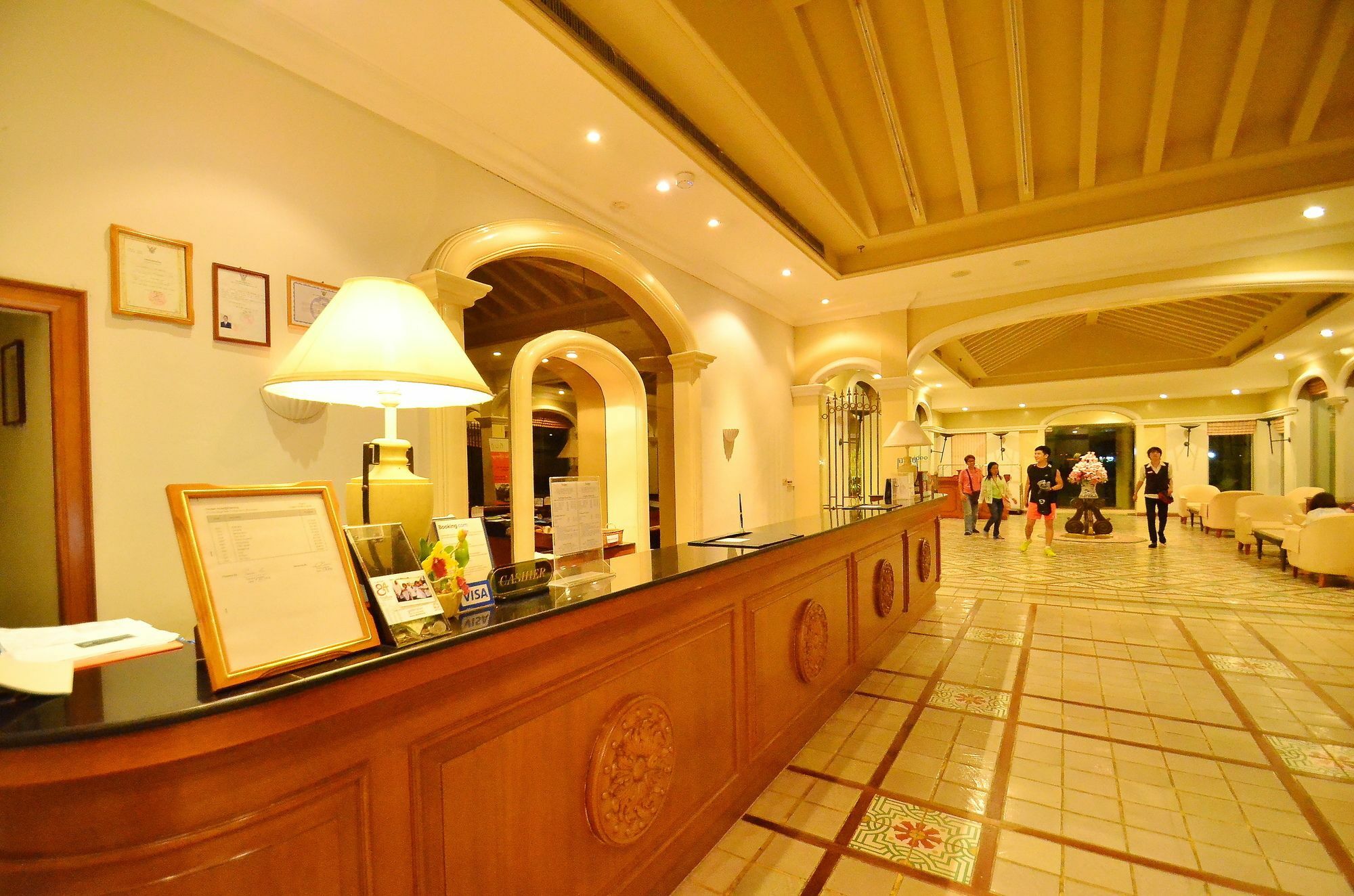Tinidee Hotel Ranong Extérieur photo