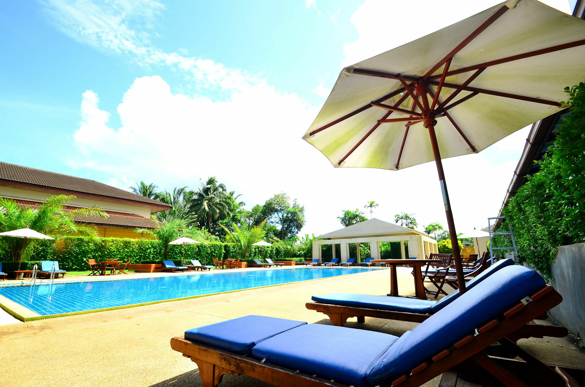 Tinidee Hotel Ranong Extérieur photo