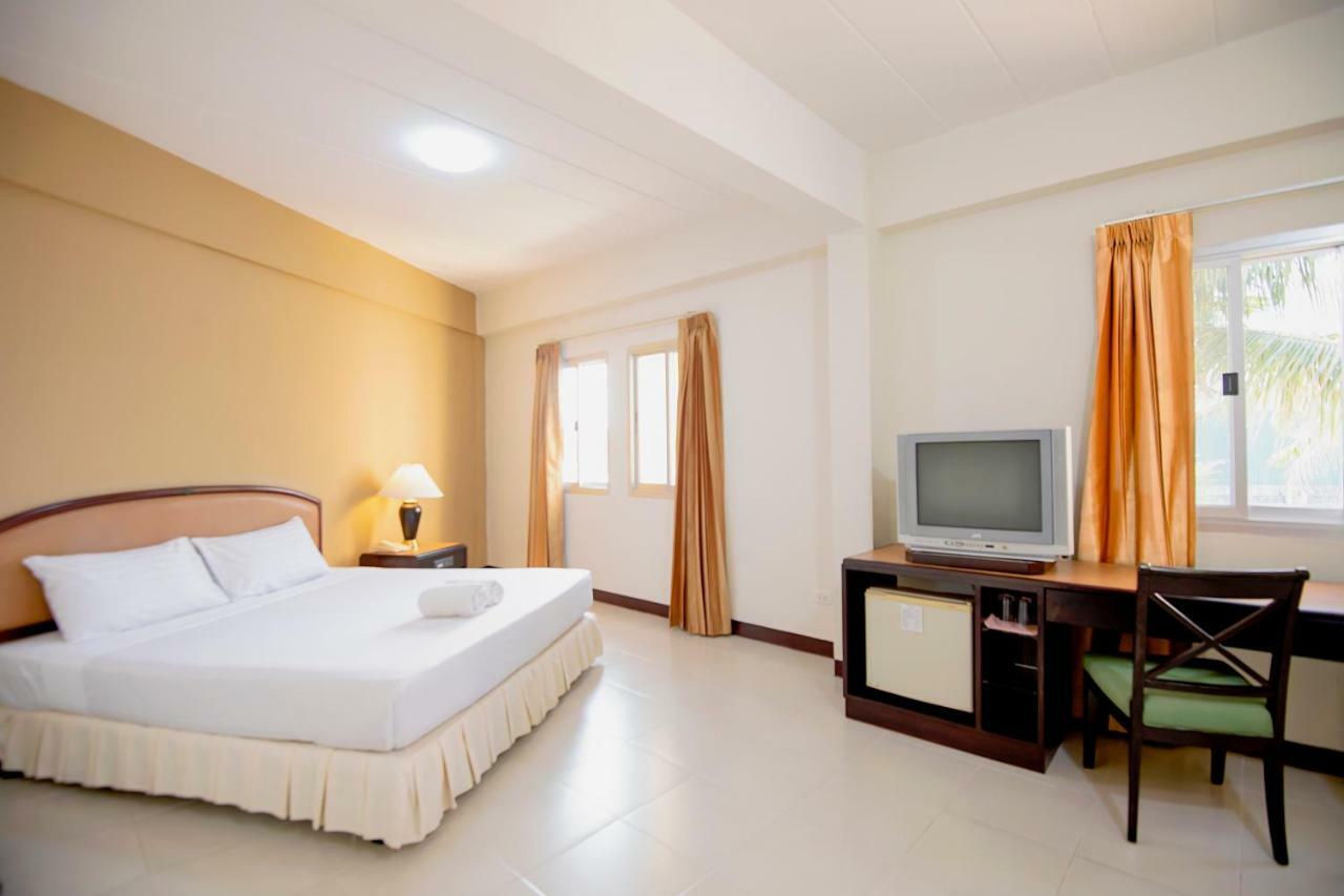 Tinidee Hotel Ranong Extérieur photo
